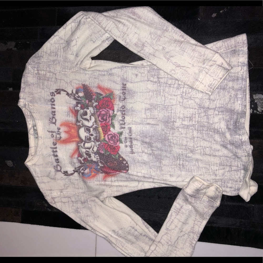 Skulls vintage sweater SO soft and warm!!!